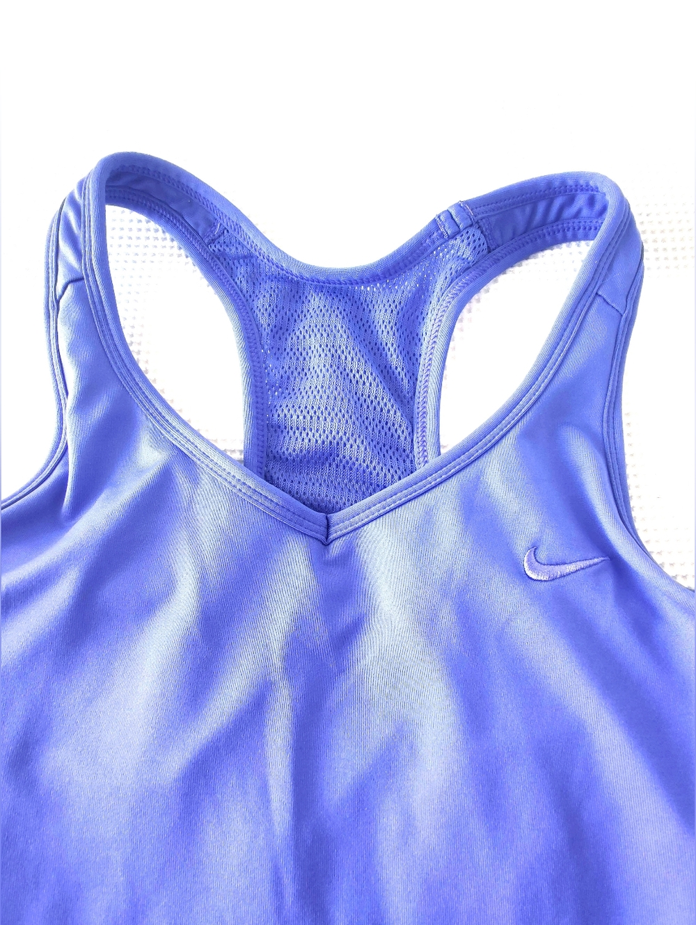NIKE Dri-Fit Violet Women's Mesh Back V-Neck Sports Bra Top (M)